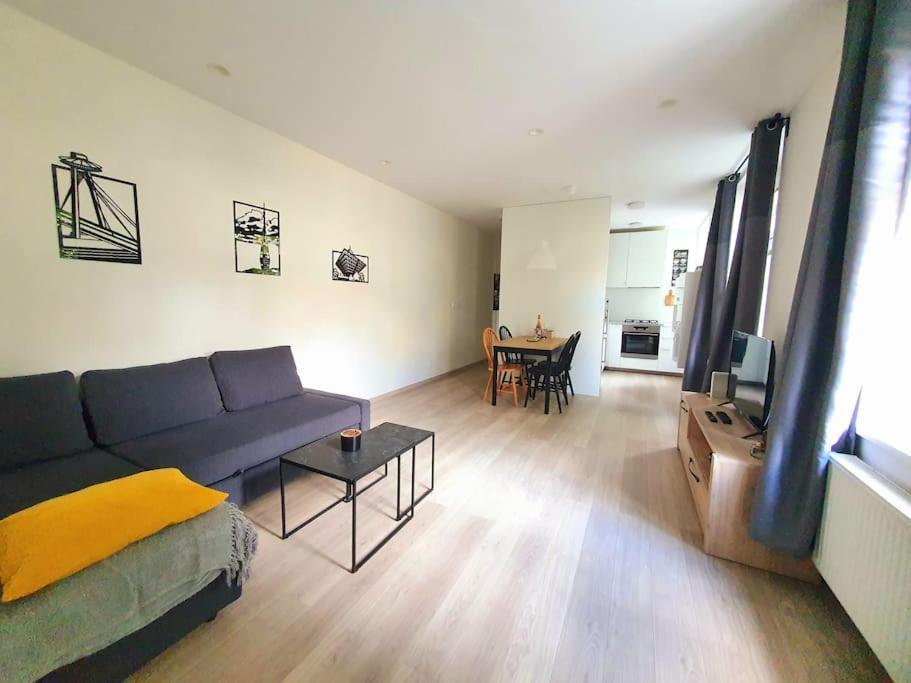 Lovely & Unique Apt In The Historic Center. Братислава Экстерьер фото